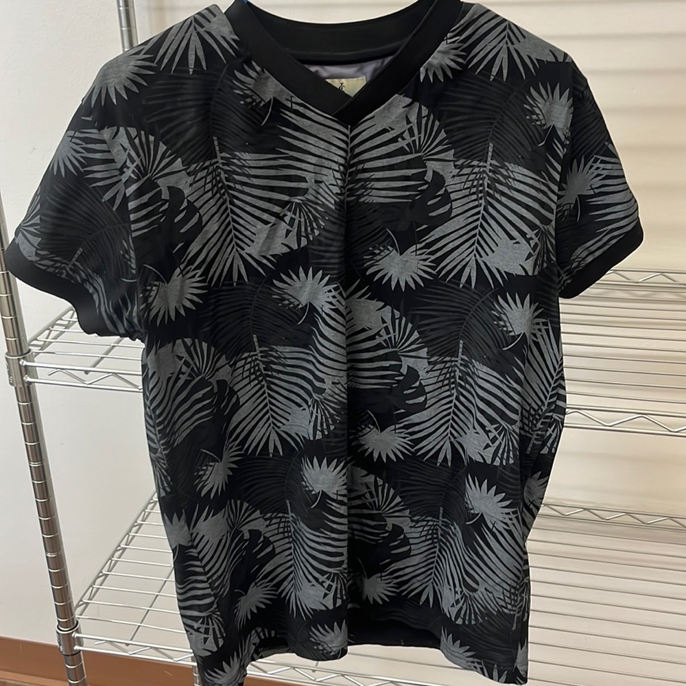 Printed V-Neck T-shirt